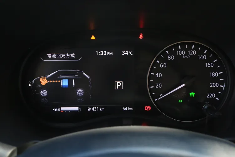 儀表板7吋的e-POWER專屬顯示介面中，會提供系統當前動力流等資訊。林浩昇攝