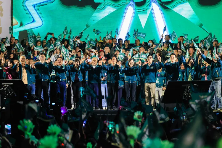 賴清德希望八席立委全上。賴總部提供