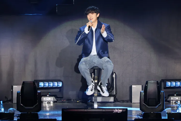 燦烈今晚又唱又跳5首歌。COME ON JKSSP提供