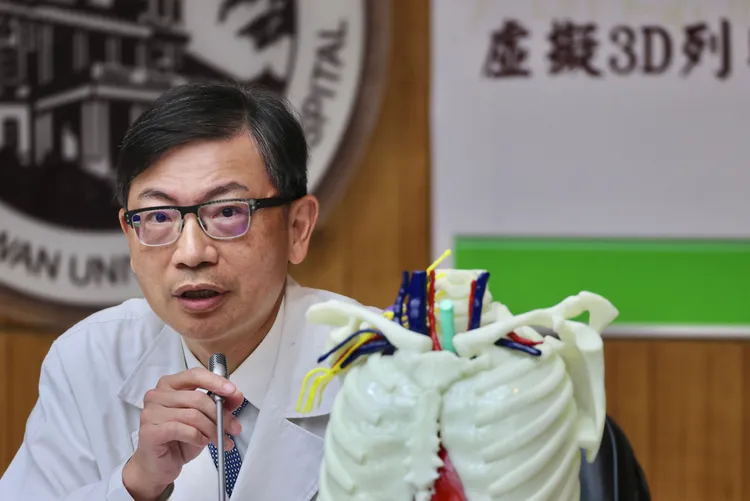 台大醫院外科住院醫師招募困難，外科部主任陳晉興首度拍攝微電影徵才。林林攝