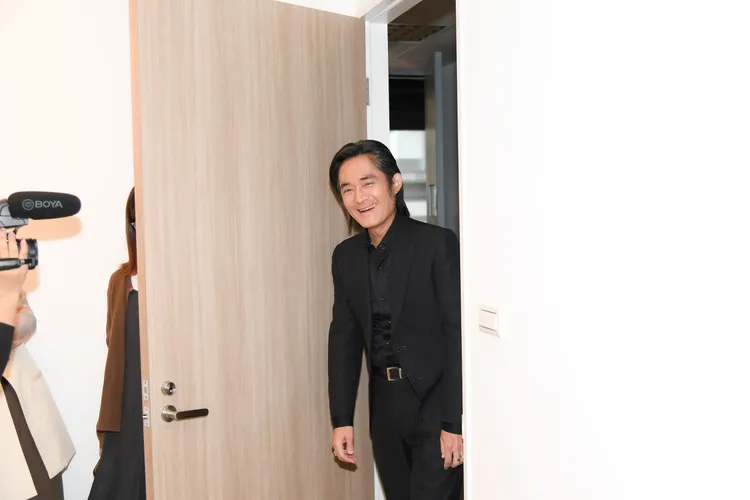 江國賓的表情，猜不透到底知不知情。三立提供