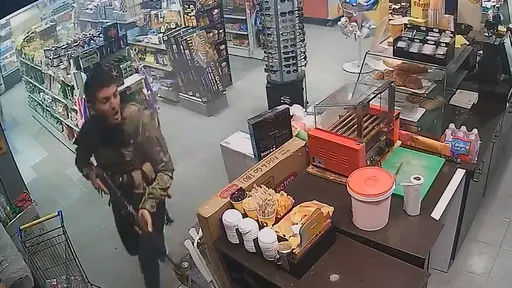 超商2店員憑10秒時間差 隱身冰櫃數小時「躲過哈瑪斯屠殺」