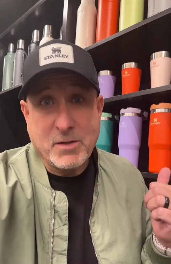 絕佳的廣告宣傳效果，讓Stanley公司總裁拍影片回應說願意送一輛新車。翻攝自抖音Stanleybrand