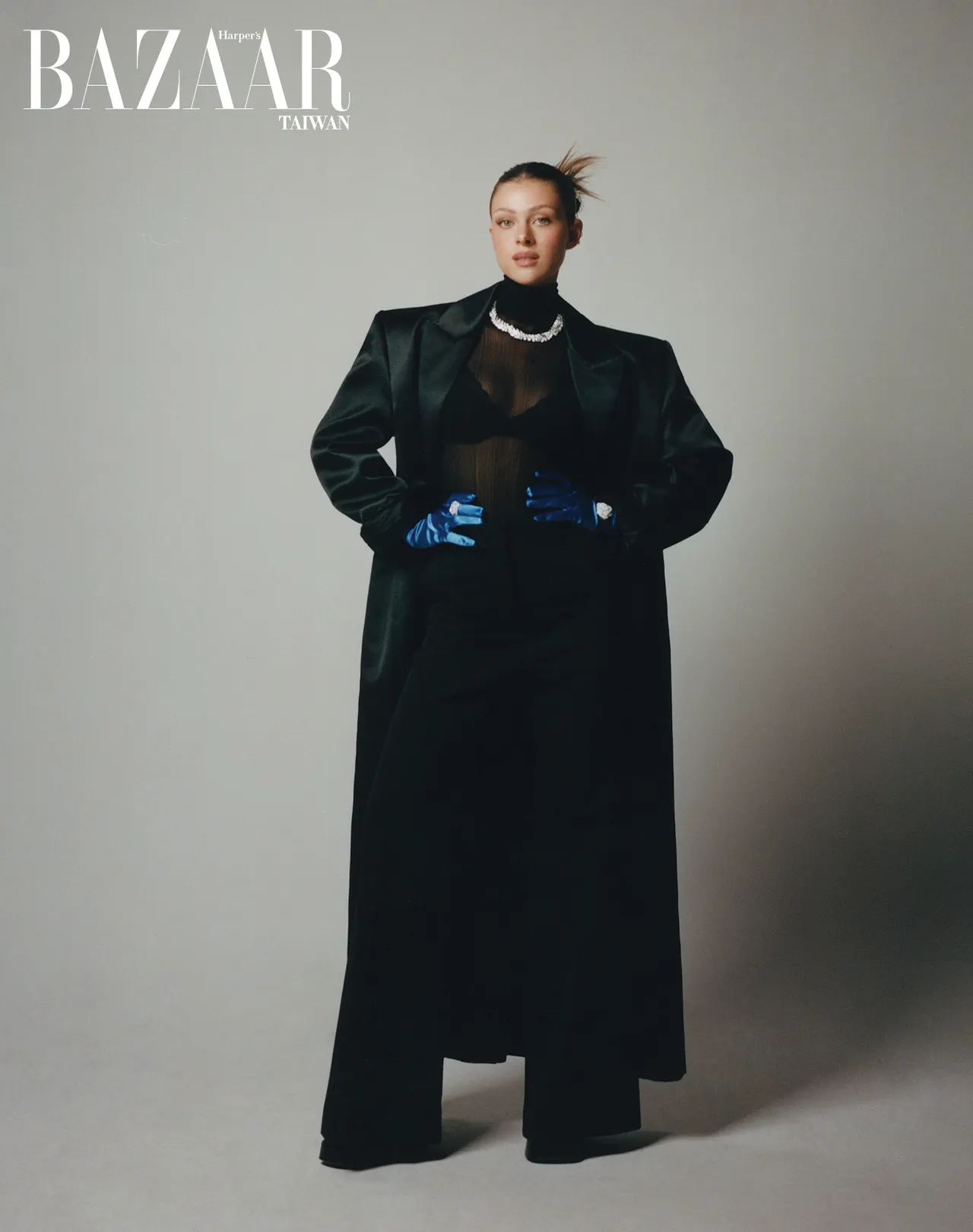 Nicola Peltz拍摄《Harper’s BAZAAR》封面。《Harper’s BAZAAR》提供