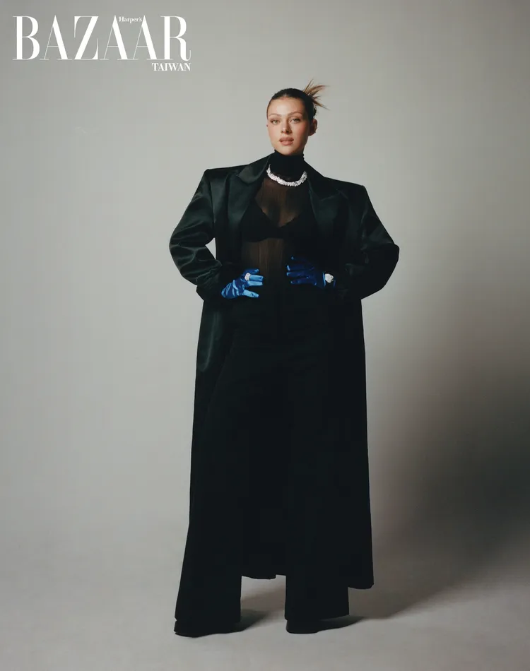 Nicola Peltz拍攝《Harper’s BAZAAR》封面。《Harper’s BAZAAR》提供