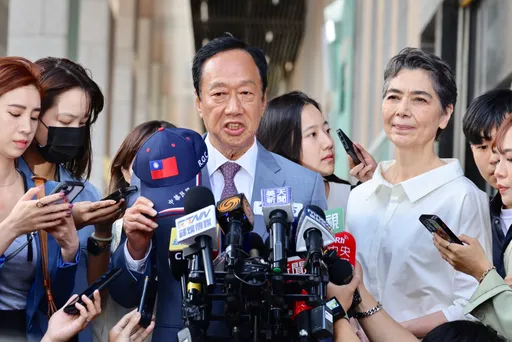 郭台銘送件一度喊卡!受藍白二會、連署涉賄影響? 黃士修全說了