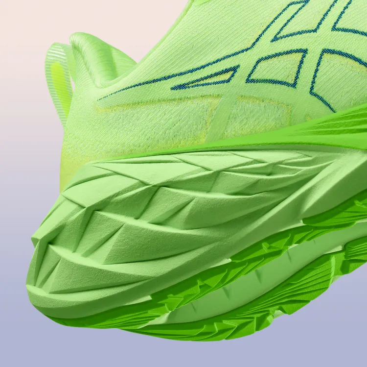 NOVABLAST 4搭配黃金螺旋的斐波那契螺旋（Fibonacci spiral）葉紋更具特色。品牌提供