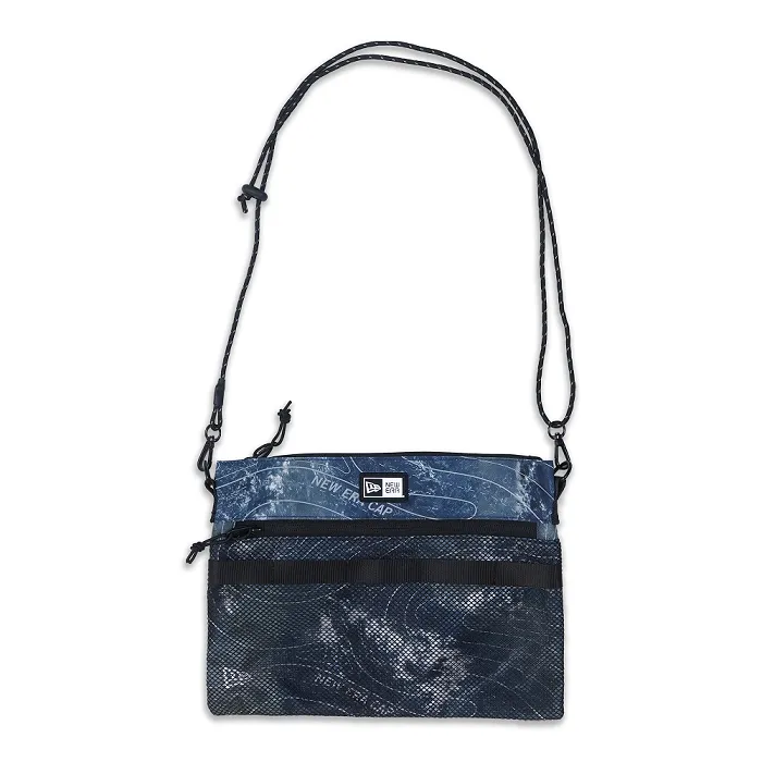 肩揹包SYNOPTIC CHART MAP NEW ERA，1280元。品牌提供