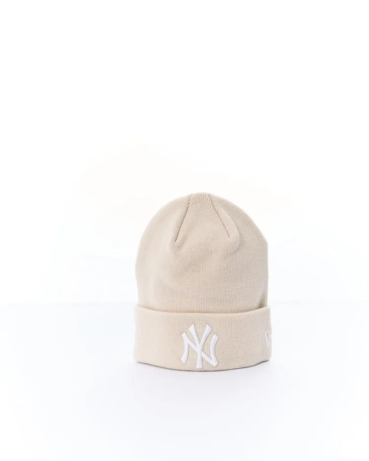 毛帽紐約洋基（象牙白），1080元。品牌提供