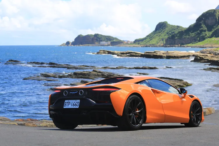 畢竟McLaren源自於英倫，外放的形象兼具優雅，使得Artura得以在眾多同級對手中顯得獨具風味。林浩昇攝