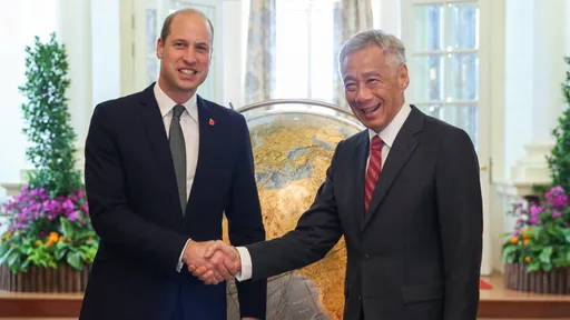 王子很忙!英王儲威廉訪新加坡出席頒獎禮 會晤總理李顯龍