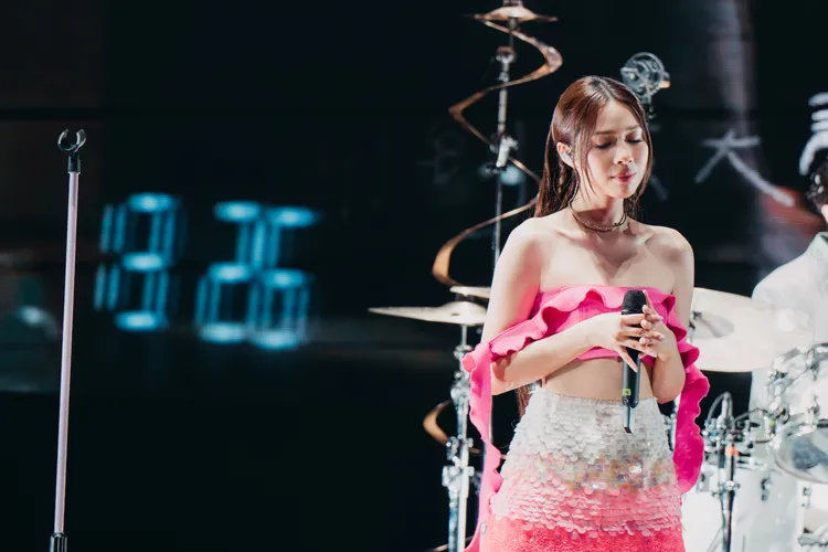 告五人美聲醉人。相信音樂提供