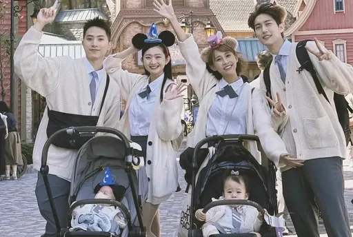 粿粿、晏柔中夫妻帶娃闖香港遇突發狀況 被虧一孕傻3年