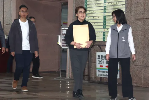 柯文哲總統選到底！黃珊珊深夜再喊話　「這句話應該很清楚」