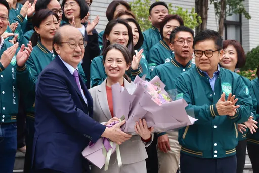 圖多|「戰貓」蕭美琴回立法院娘家! 「國會一定會過半、賴蕭配會當選」