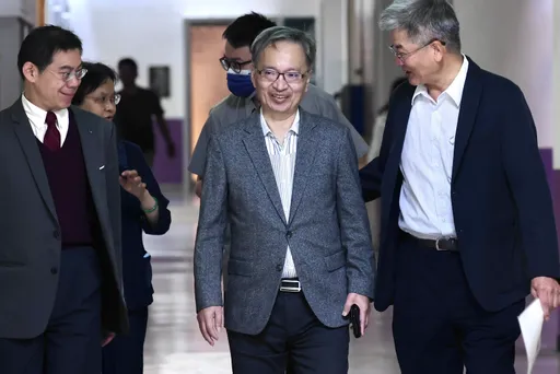 禁醫師登廣告侵害言論自由!《醫療法》被判違憲 薛瑞元:廣告不實怎麼處罰?