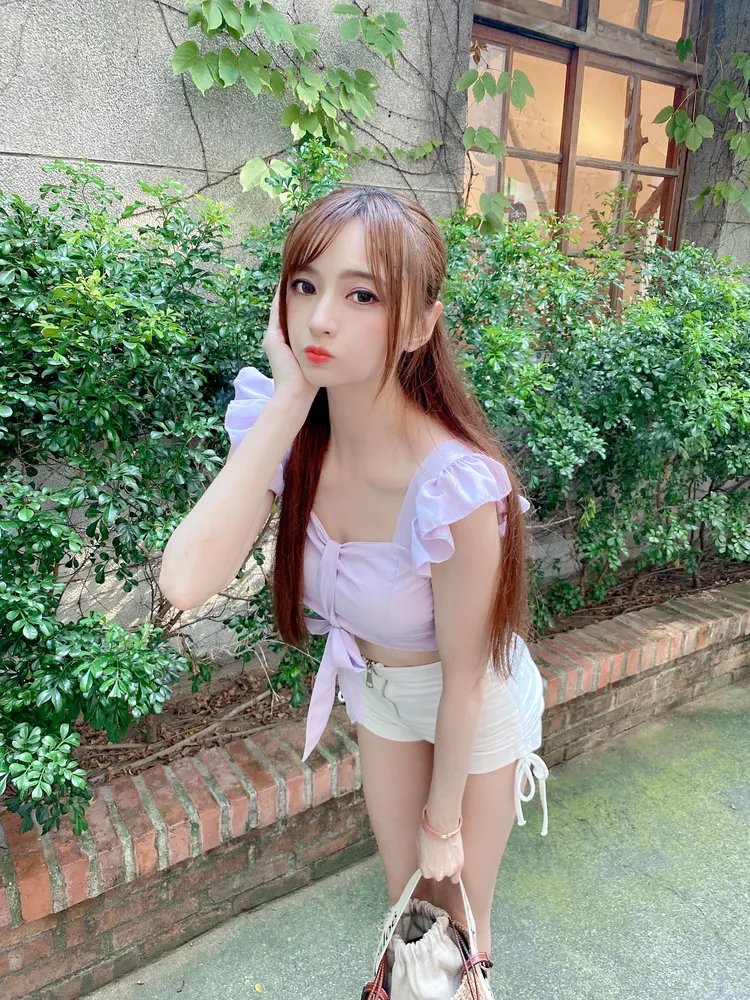 心玥時而洋溢著天真無邪，充滿女孩羅莉塔的誘惑，時而成熟嫵媚、明艷照人。