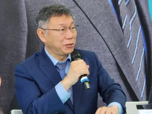 郭台銘下午連署送件！　柯文哲不放棄整合：遞件還是可以繼續談