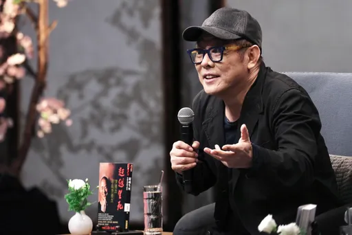 李连杰削瘦现身台湾!开口先喊「我还没死」 驳斥乌龙死讯