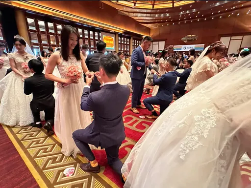 律師開戰了!女律批家庭主婦「媽蟲」 呂秋遠:孩子靠陽光空氣水長大嗎?