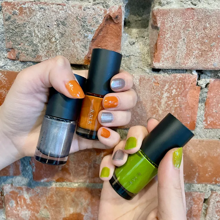 誘光指彩，各8ml／700元。品牌提供