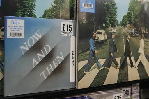 披头四《Now And Then》英单曲榜封王 时隔54年再度登顶