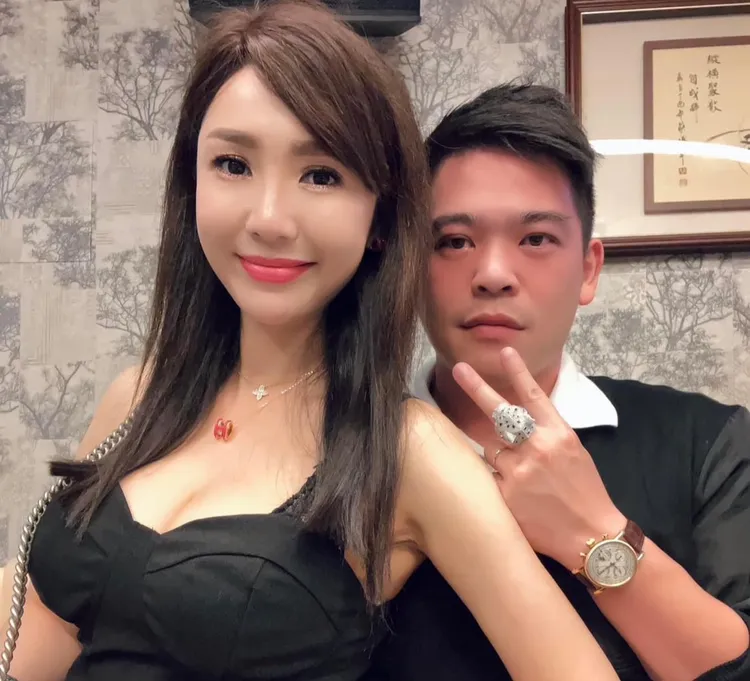 海倫清桃（左）不認再婚黃景裕。翻攝海倫清桃臉書