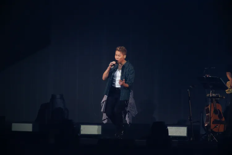 陶喆驚喜現身小巨蛋。攝影中心攝