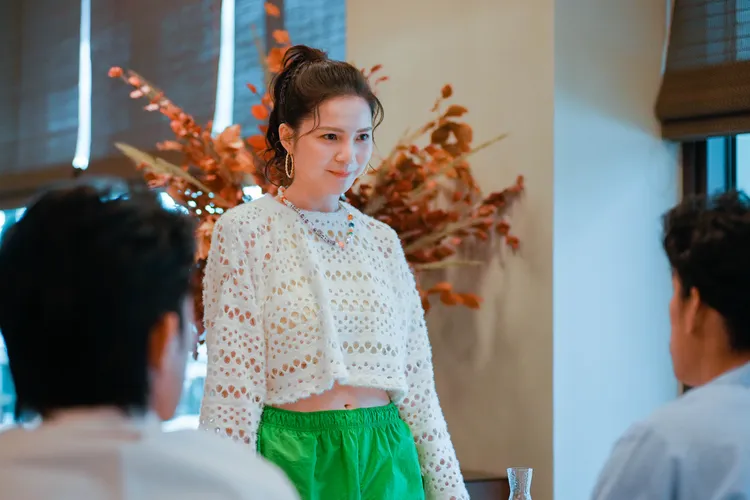 《此時此刻》紫茵受封「最蠢戀愛腦」。百聿數碼提供