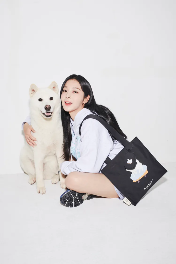 薛仁雅代言的MARHEN.J包將在亞洲手創展現場限量發售。亞洲手創展提供