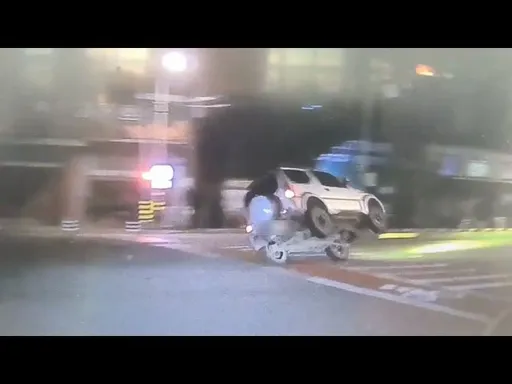 偷車代步工地行竊電纜線　同夥女開車接應拒捕！車翻覆雙雙被逮  