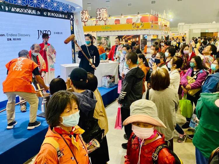 日本主題館為歷年最大。王志弘攝