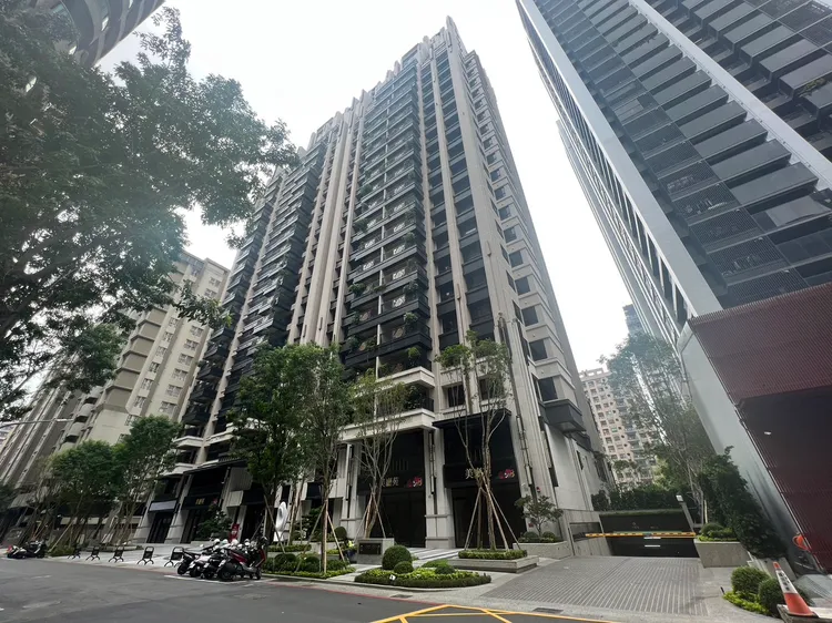 「美廳苑」高樓層住宅可遠眺美術公園，因此具備景觀機能優勢。葉家銘攝