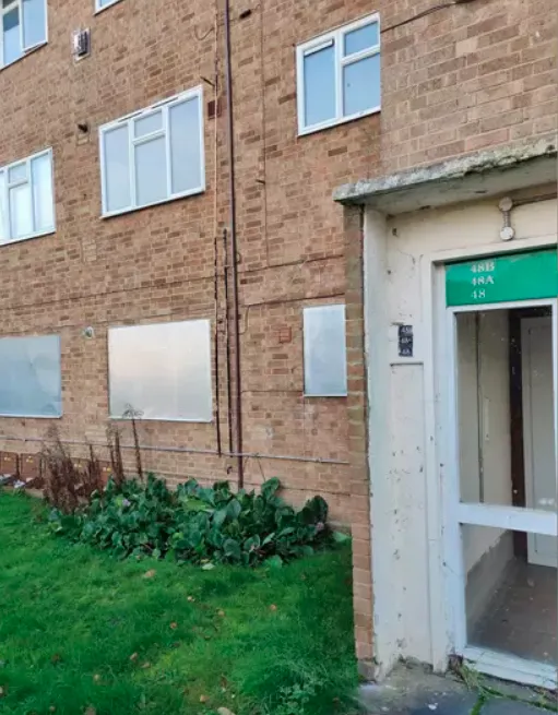 溫罕住在社會住宅中，拒絕家人探訪。翻攝英國廣播公司網頁