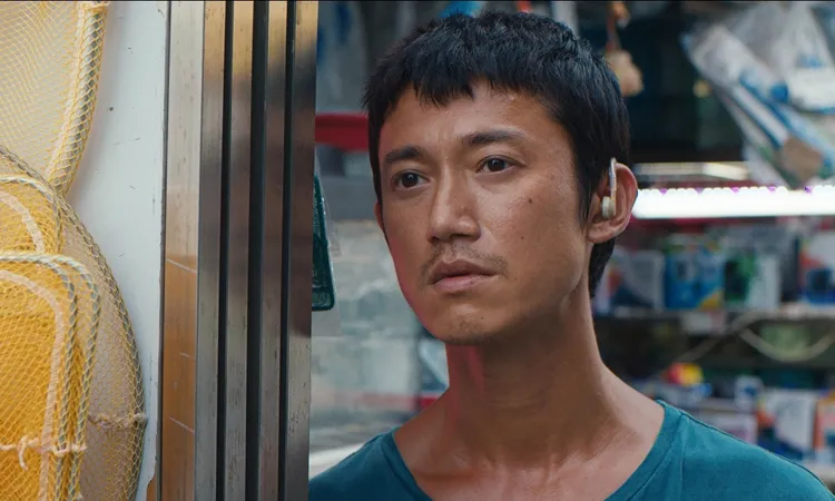 吳慷仁在《富都青年》飾演聾啞人士。甲上娛樂提供