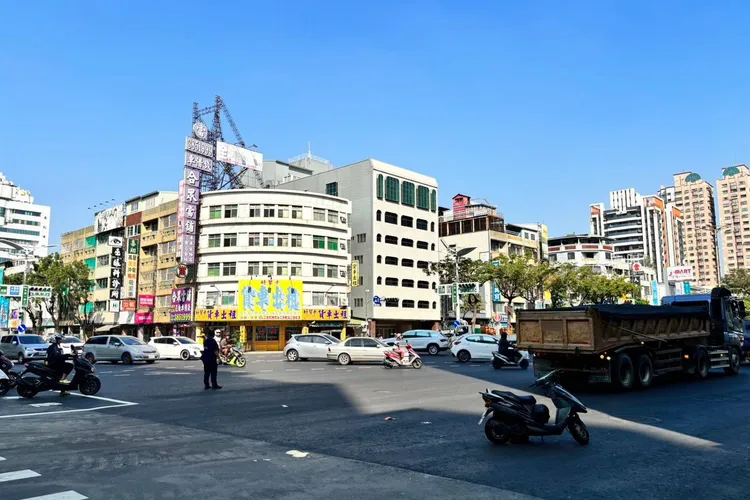 該起車禍造成交通些許回堵。警方提供