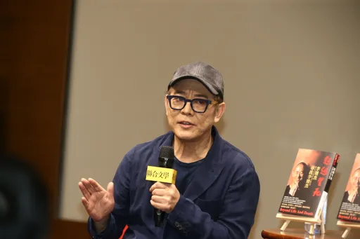 小女儿7岁就受忧郁症所苦 李连杰自认失职爸爸吐心声