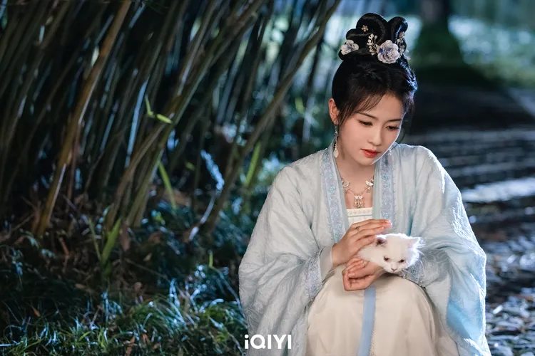 白鹿作品不少。愛奇藝國際站提供