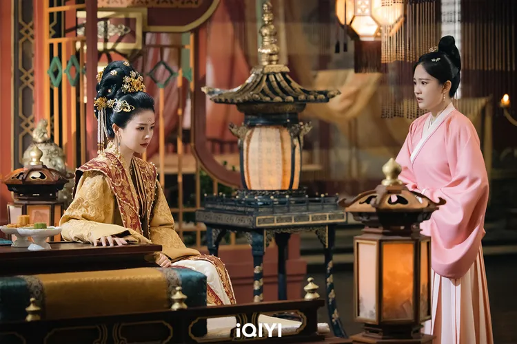 張凌赫《寧安如夢》求婚遭拒，白鹿欠八百情債網勸當女帝全部封妃。愛奇藝國際站提供