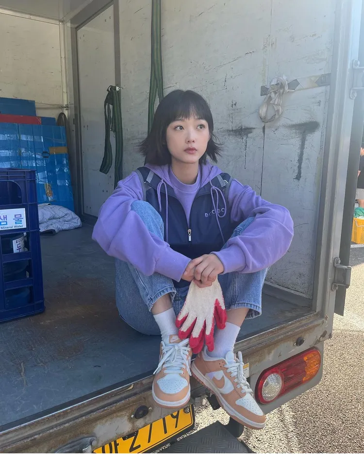 姚愛甯造型激似李瑜美。翻攝李瑜美IG