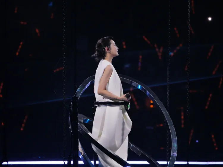 劉若英今年飛了26個城市，緊扣「飛行日」巡演主題。相信音樂提供