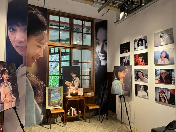 瓊瑤經典影視劇照展，以當年造成轟動的「婉君」故事為創意起源。彭欣偉攝