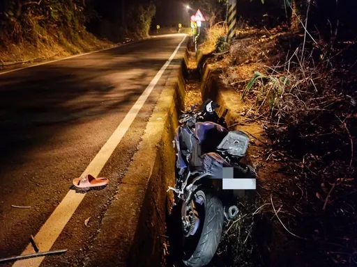 南橫公路驚傳機車自撞墜溝 騎士酒駕數值破表!傷重不治