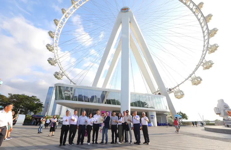 深圳歡樂港灣摩天輪成為地標。市府提供