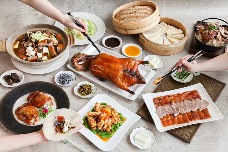 台北六福萬怡酒店粵亮廣式料理靓皮烤鴨。業者提供