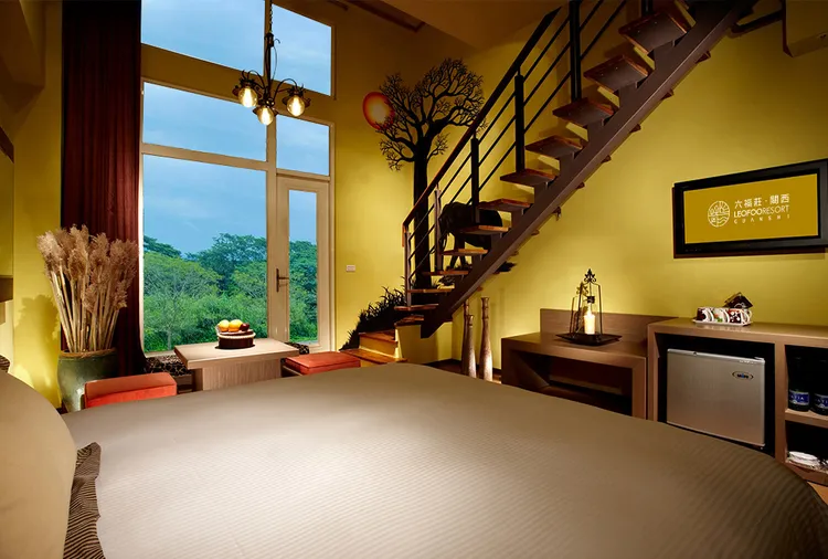 關西六福莊肯亞藍天客房。業者提供