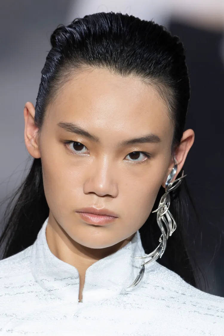 耳環新作也呈現猶如海草的搖曳樣貌。品牌提供