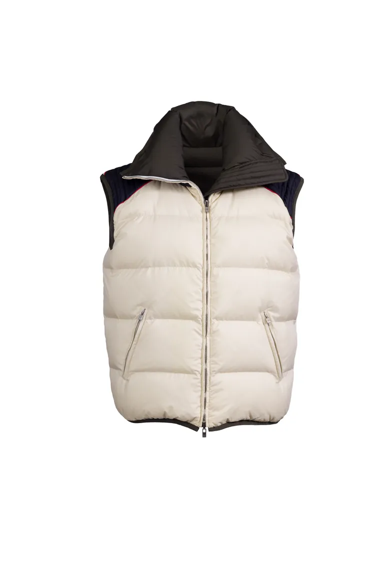 ANDRY雙面背心，11萬5300元。品牌提供