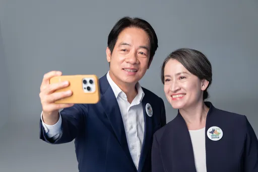 賴蕭配拍定裝照！　賴競總：小雞爭相邀蕭美琴站台「盼替選情加分」