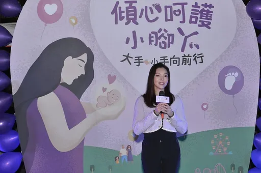 曾馨瑩奔台中關注早產兒議題 慨捐300萬助減輕負擔